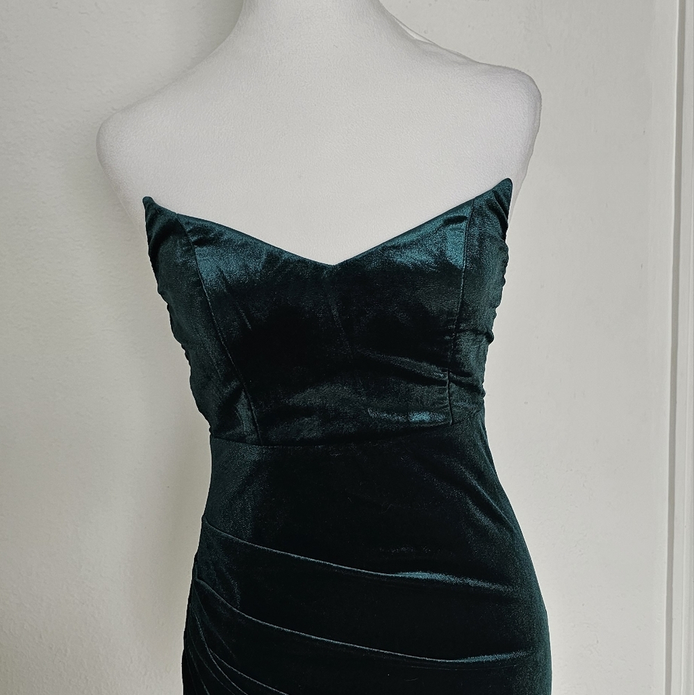 Fashion Nova Emerald Green Velvet Dress - Picture 15 of 16